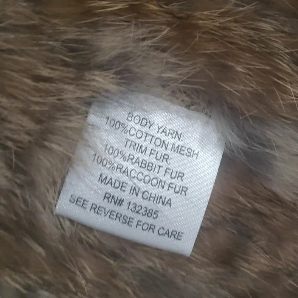 Love token rabbit/raccoon vest size L - Picture 7 of 7